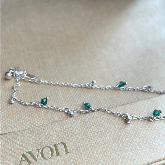Vintage Avon 2008 Emerald Green Crystal Anklet Silver Dainty Adjustable NIB B13 - Picture 10 of 15